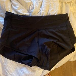 Lululemon speed up shorts 2.5”